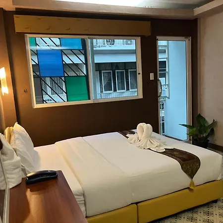 Cozy Rooms Asoke Bangkok Exterior photo